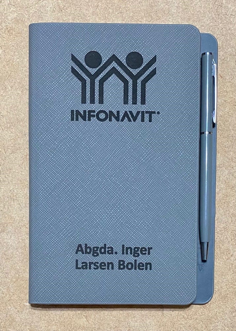 libreta hojas rayas boligrafo grabado laser gris