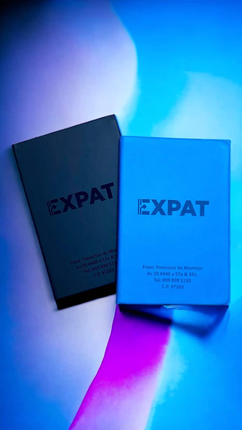 libreta hojas rayas separador elastico grabado azul cielo1