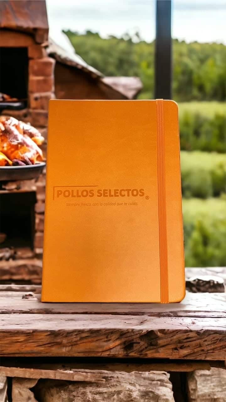 libreta hojas rayas separador elastico grabado naranja