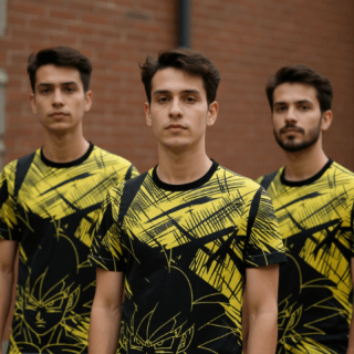 playera sublimada anime guerrero amarillo grupal